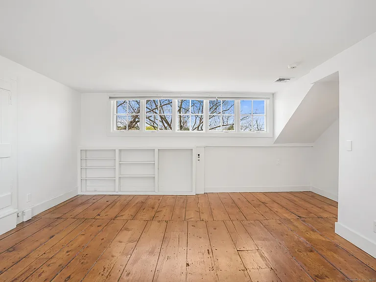 168 Rowayton Ave #A — Photo 9