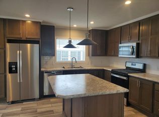 9900 Townsquare Blvd #599, Fenton, MI 48430