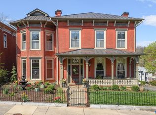 322 N New St, Staunton, VA 24401