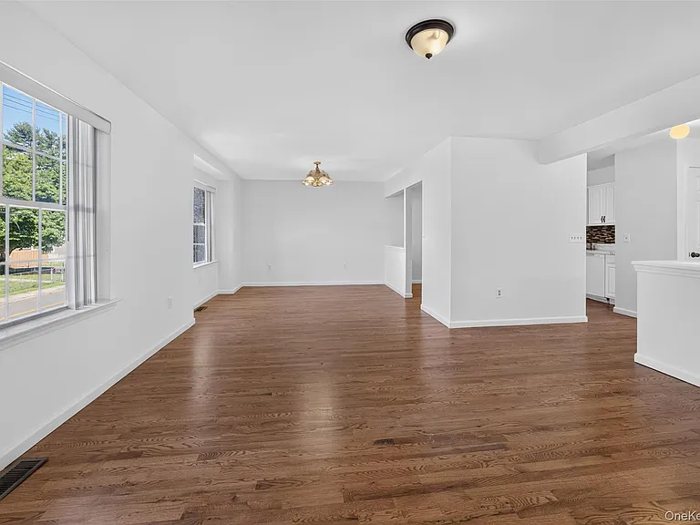 41 Genung St #41 — Photo 10