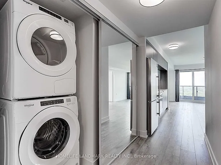 585 Bloor St E #1618 — Photo 6