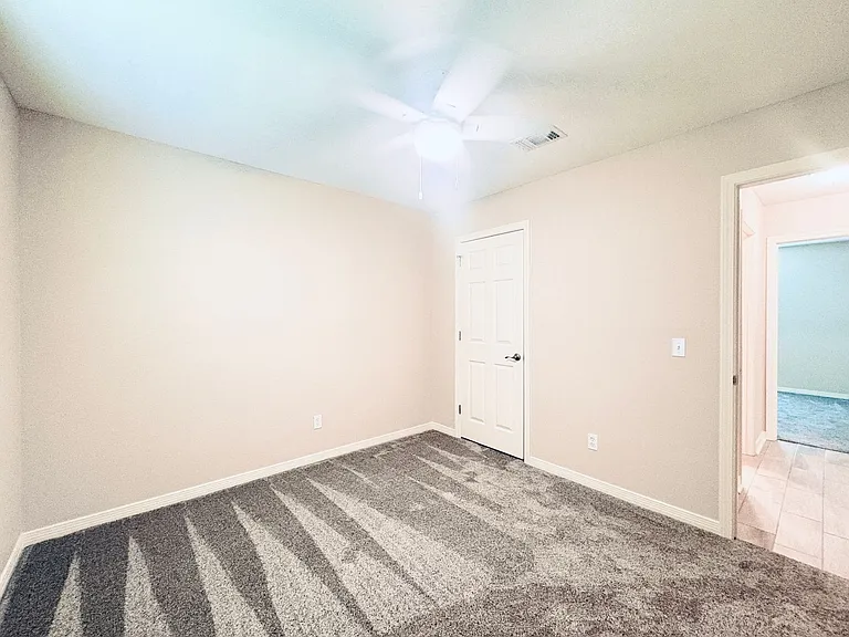 10621 Creek Ridge Dr — Photo 21