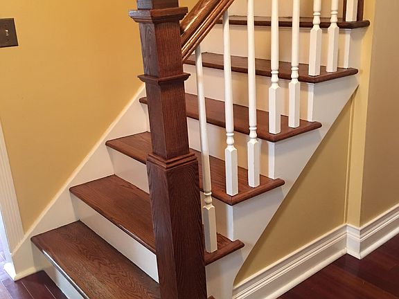 Foyer staircase