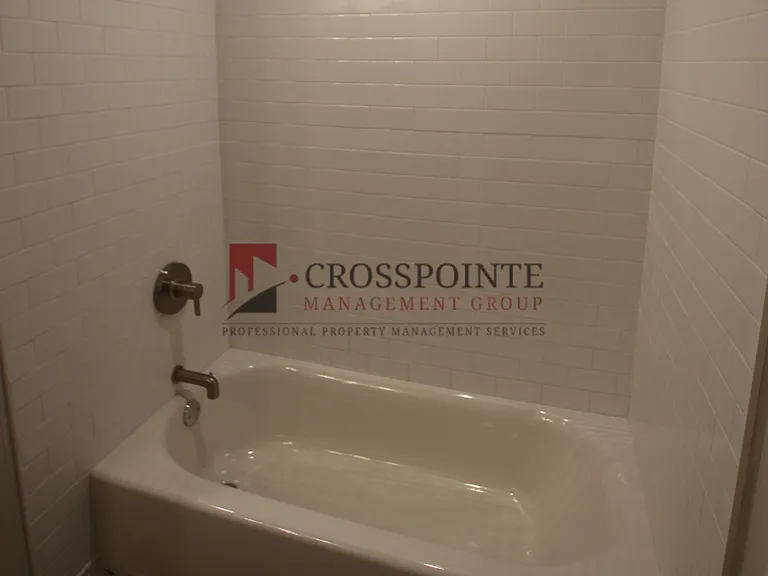 1927 Lindbergh Dr #301 — Photo 13