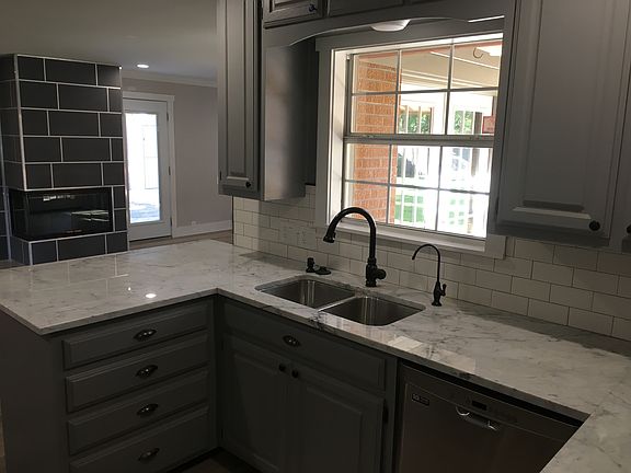 Kitchen Carrara