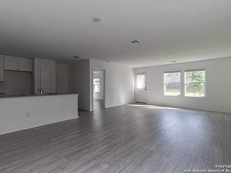 14907 Greenfield Ml — Photo 4