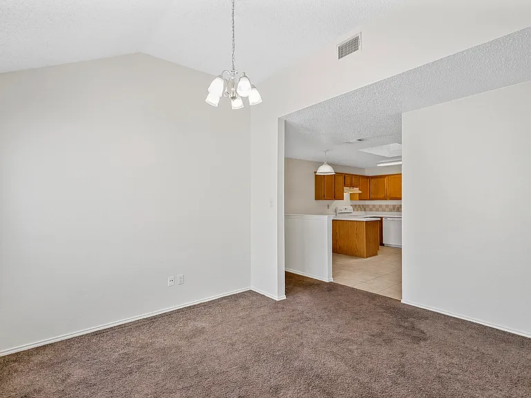 2804 Monthaven Dr — Photo 5