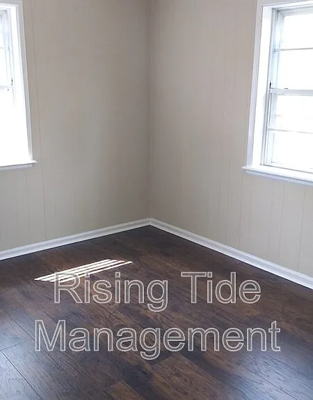 3295 Young Ave — Photo 23