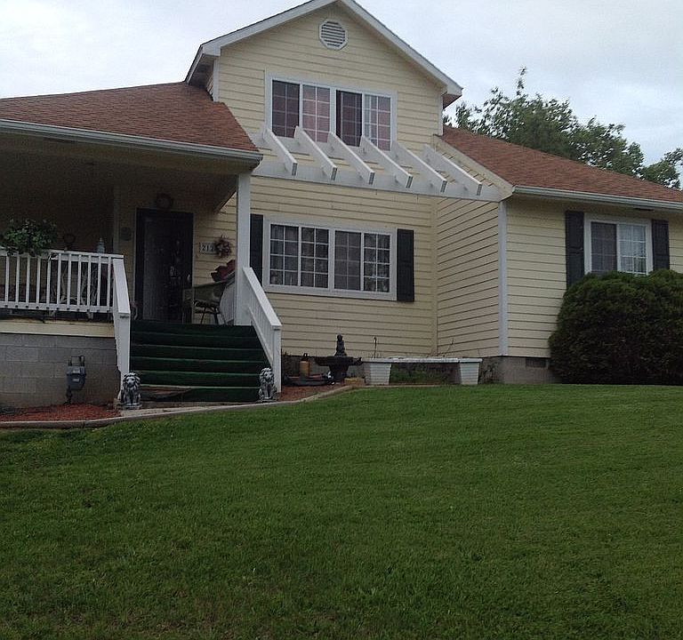 1st image of 212 Twilight Dr
