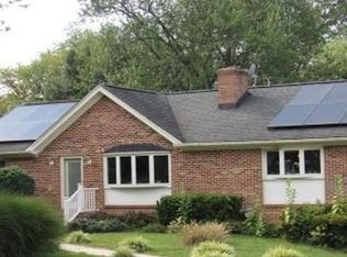 504 Creek Crossing Rd NE, Vienna, VA 22180