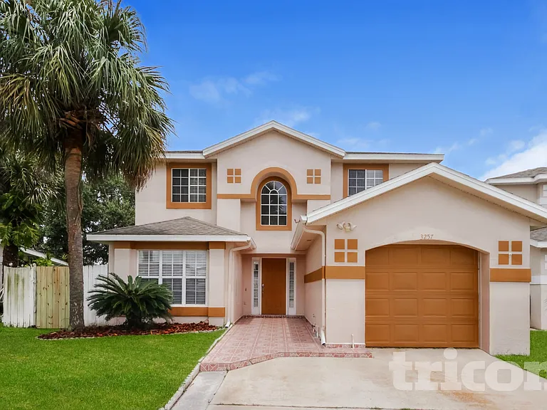 3257 Brewster Dr — Photo 1