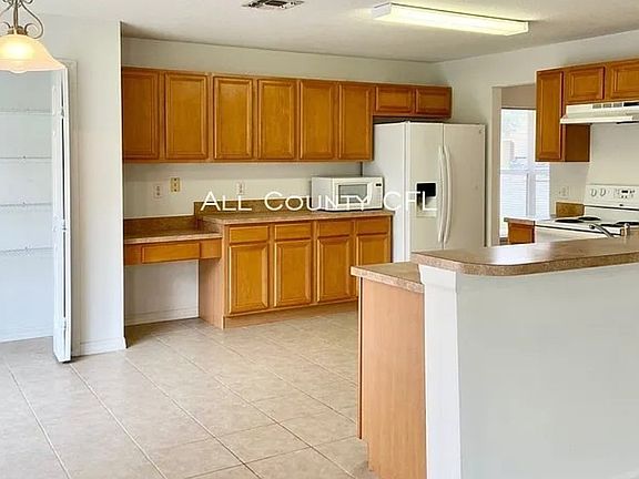 3rd image of 15502 Galbi Dr