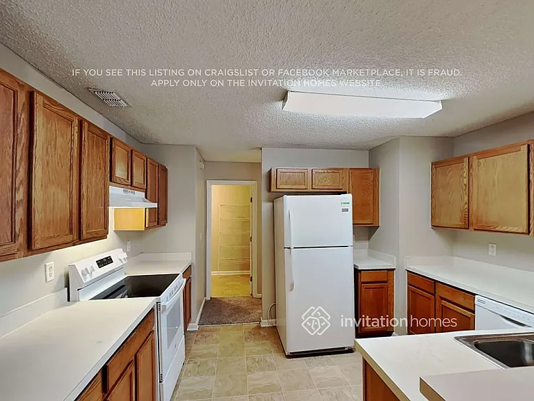 13581 Ashford Wood Ct E — Photo 10
