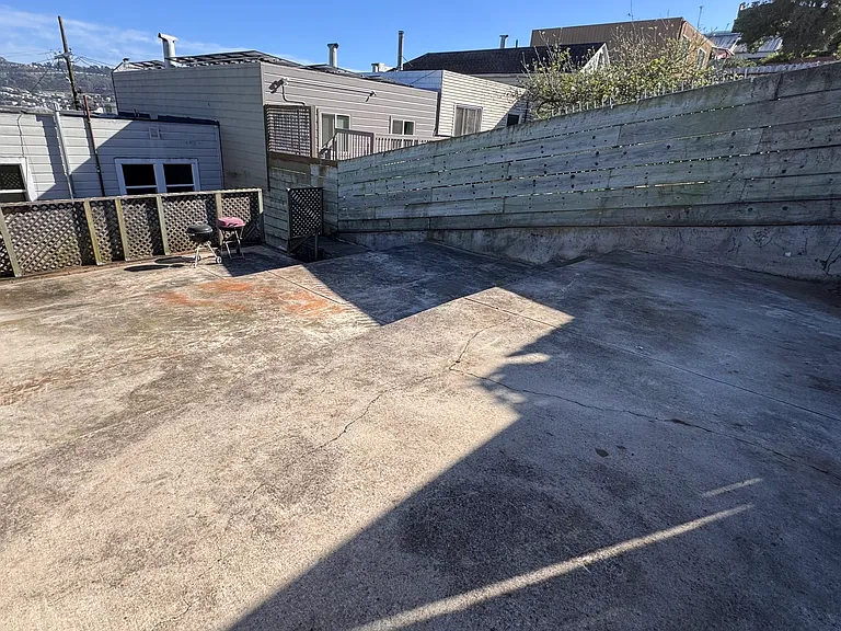 126 Margaret Ave — Photo 41