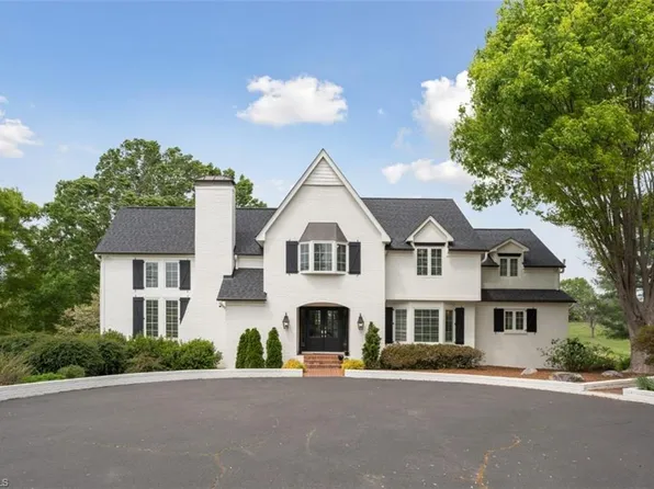 8559 Brook Meadow Ln, Lewisville, NC 27023