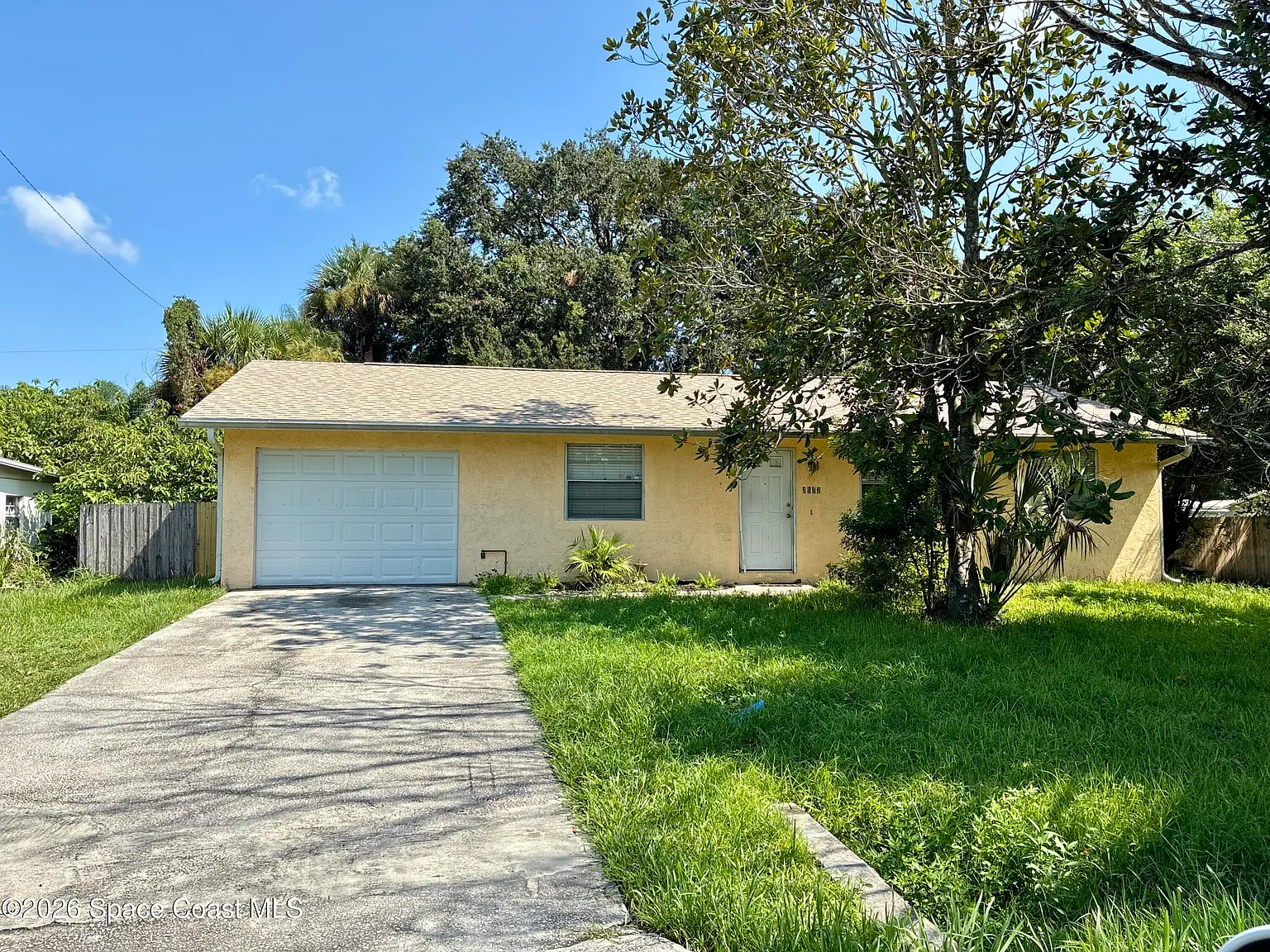 3 bed, 2.0 bath, 1120 sqft, $1,895 — Photo 1
