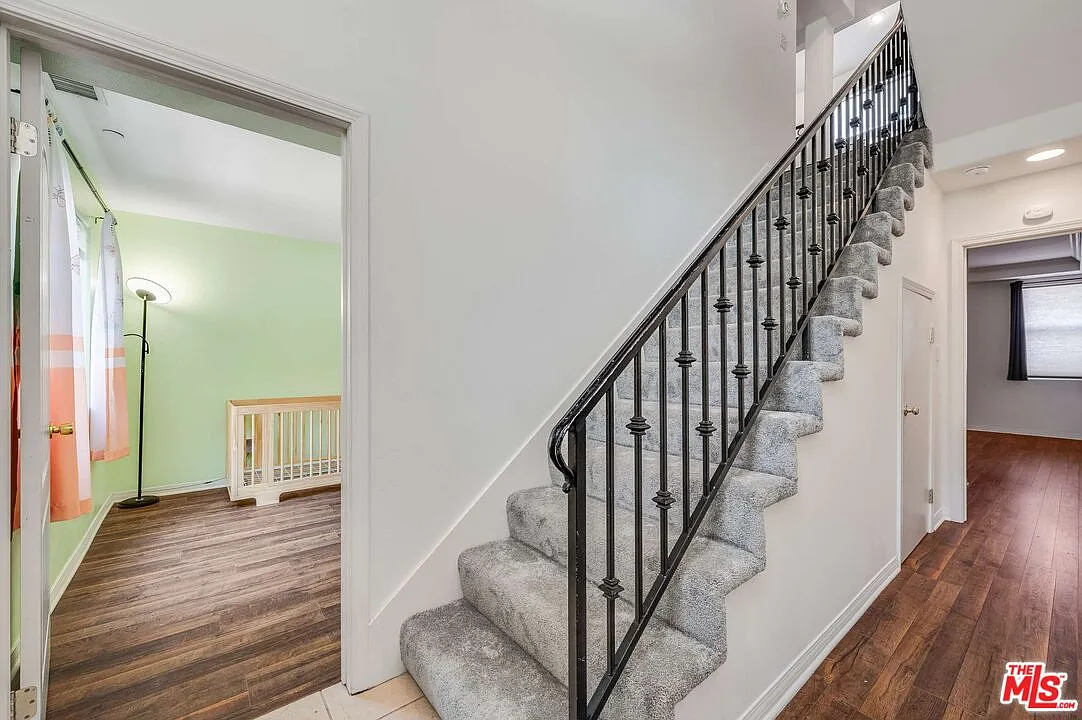 2 bed, 3.0 bath, 1748 sqft, $4,300 — Photo 3