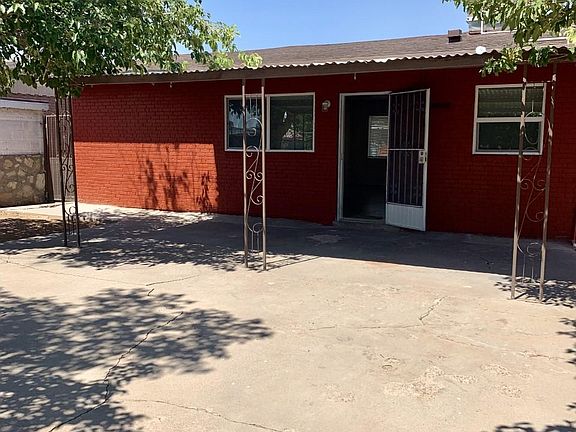 2nd image of 608 De Vargas Dr