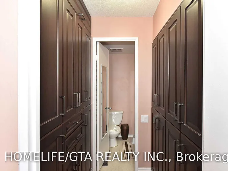 2460 Eglinton Ave E #1710 — Photo 20