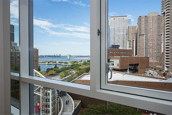 Rented by R New York | media 31