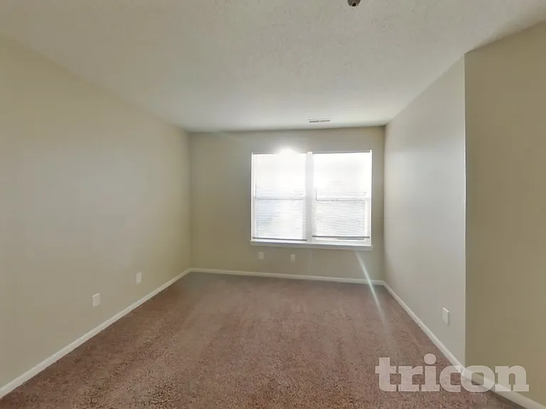 1411 Blue Brook Way — Photo 8