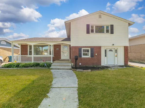 135 N Floyd Ln, Chicago Heights, IL 60411