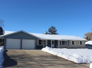 W143N8305 Oxford St, Menomonee Falls, WI 53051