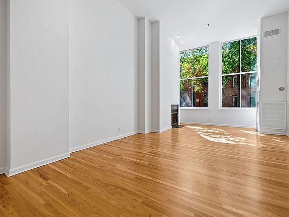 2nd image of 121 Pacific St APT P1d