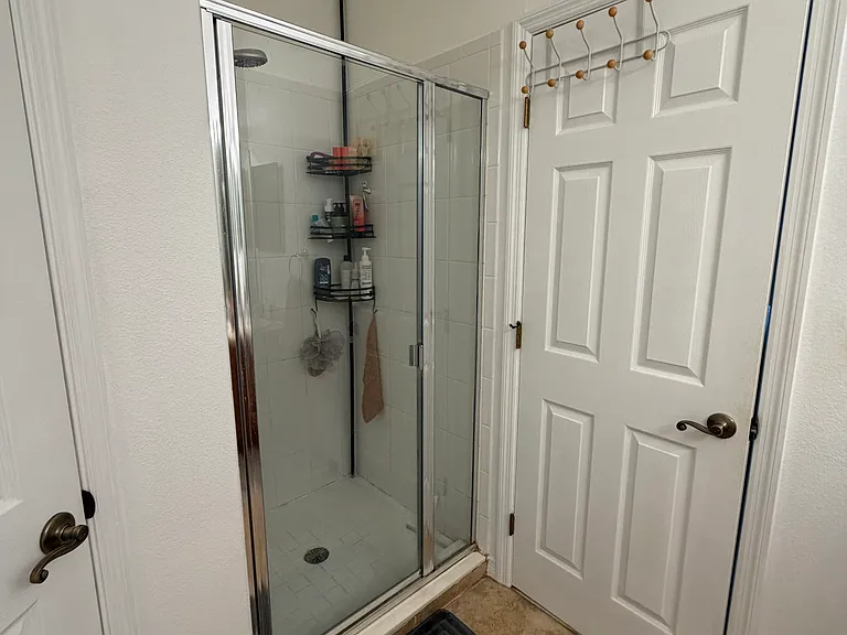 536 Pinebranch Cir — Photo 17
