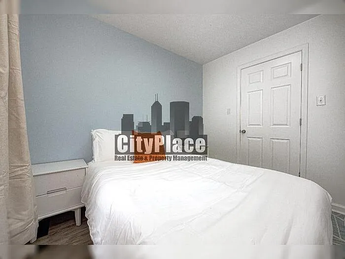 959 Lexington Ave — Photo 21