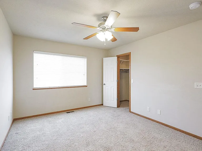 6148 Oakley St — Photo 24