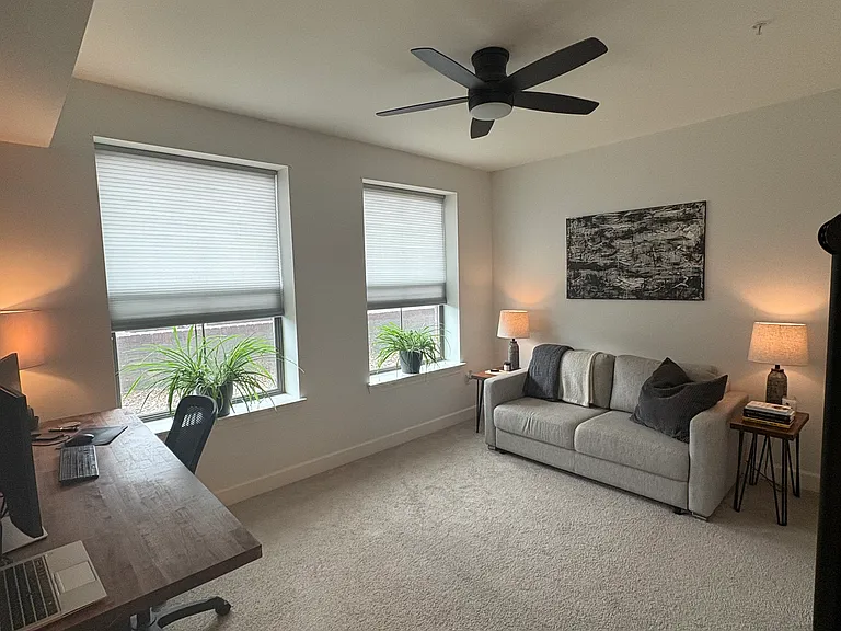 Bedroom/Office