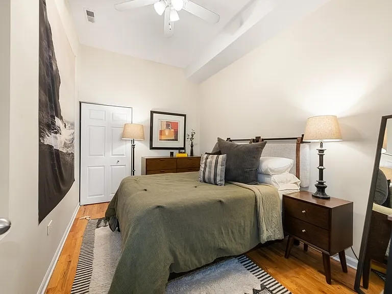 2246 N Magnolia Ave #2R — Photo 3