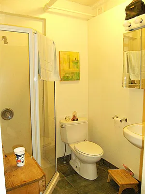 Rented by City Connections Realty | media 28