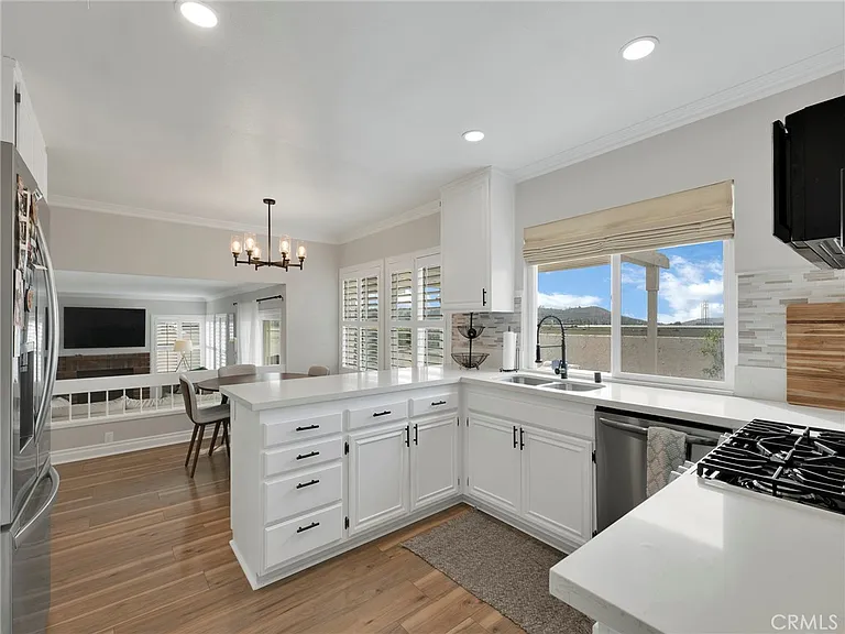 4895 N Buttercreek Rd — Photo 17