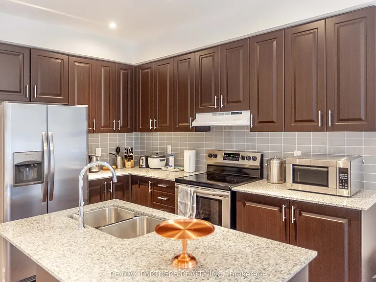 109 Lichfield Rd — Photo 3