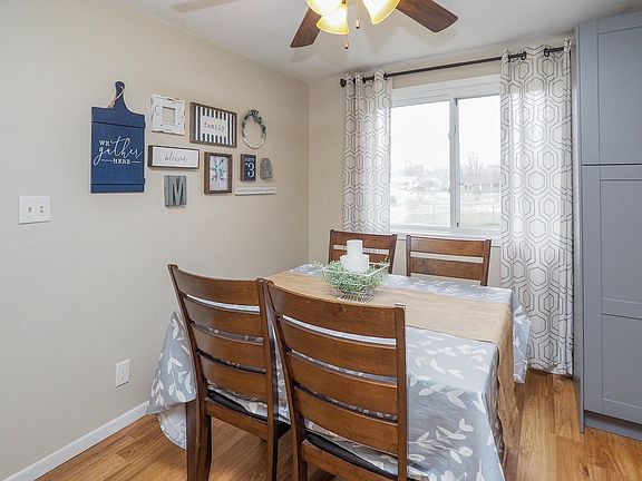 4th image of 35791 Riverview Dr