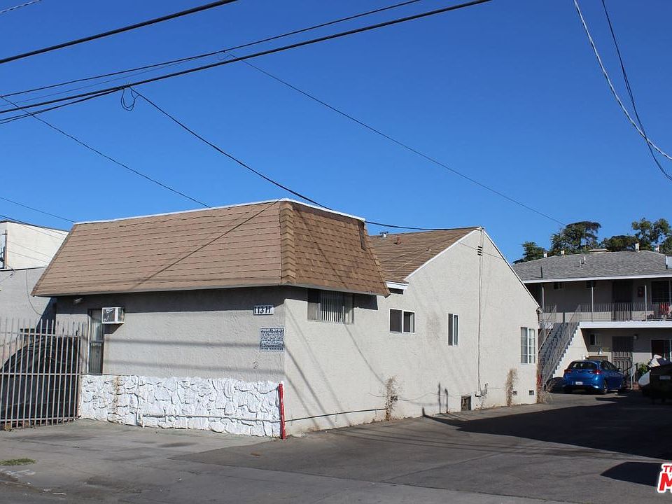 2nd image of 11311 Burbank Blvd