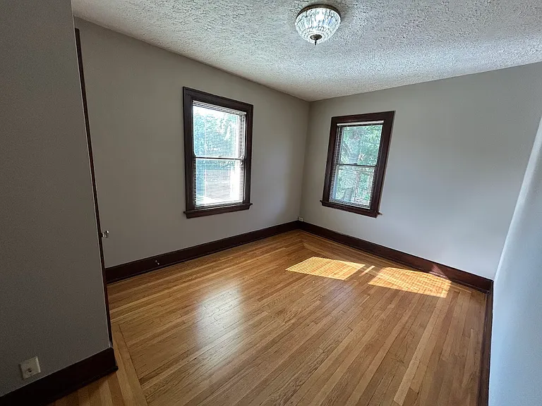 3340 Wunder Ave #2 — Photo 15