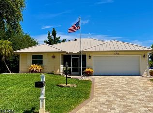 4472 Lake Heather Cir, Saint James City, FL 33956