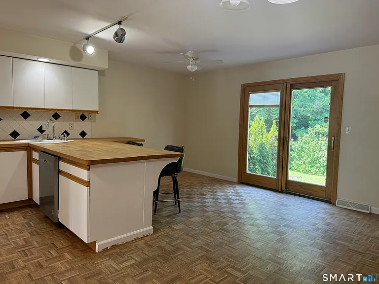 330 Merwin Ave #F4 — Photo 7