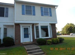 369 F E Montcastle Dr, Greensboro, NC 27406