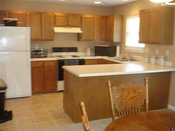 3rd image of 4540 Woodstone Dr