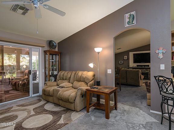 5th image of 37770 S Silverwood Dr