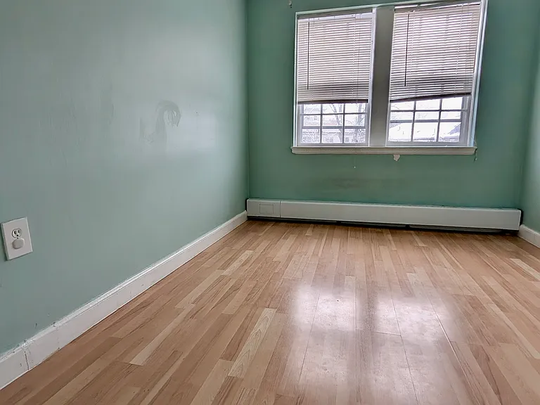 17 Hammond Pond Pkwy #4 — Photo 4
