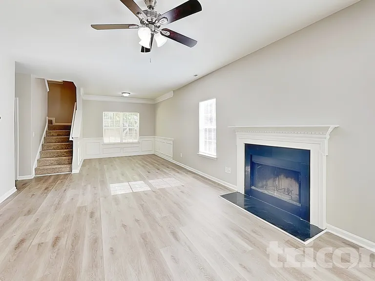 2303 Cilantro Way — Photo 2