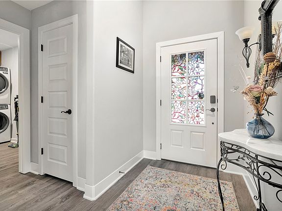 5th image of 535 Grace Ln