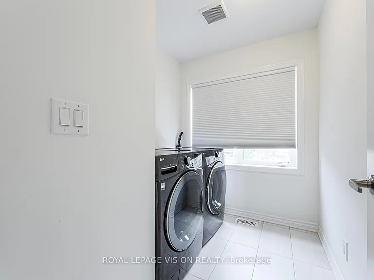 33 Bremner St #MAIN — Photo 43