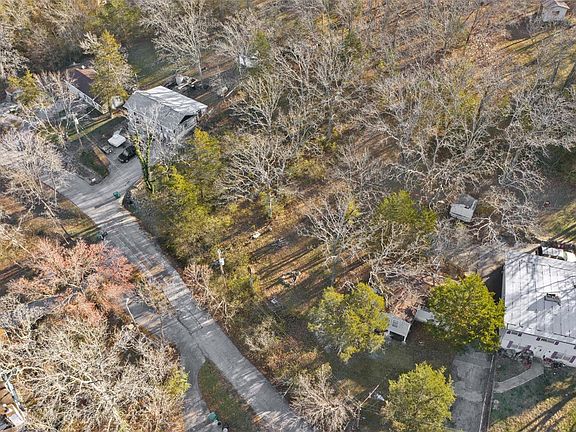 2nd image of 8428 Lake Dr