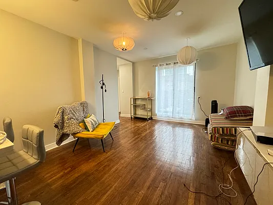 Rented by Highline Residential | media 8